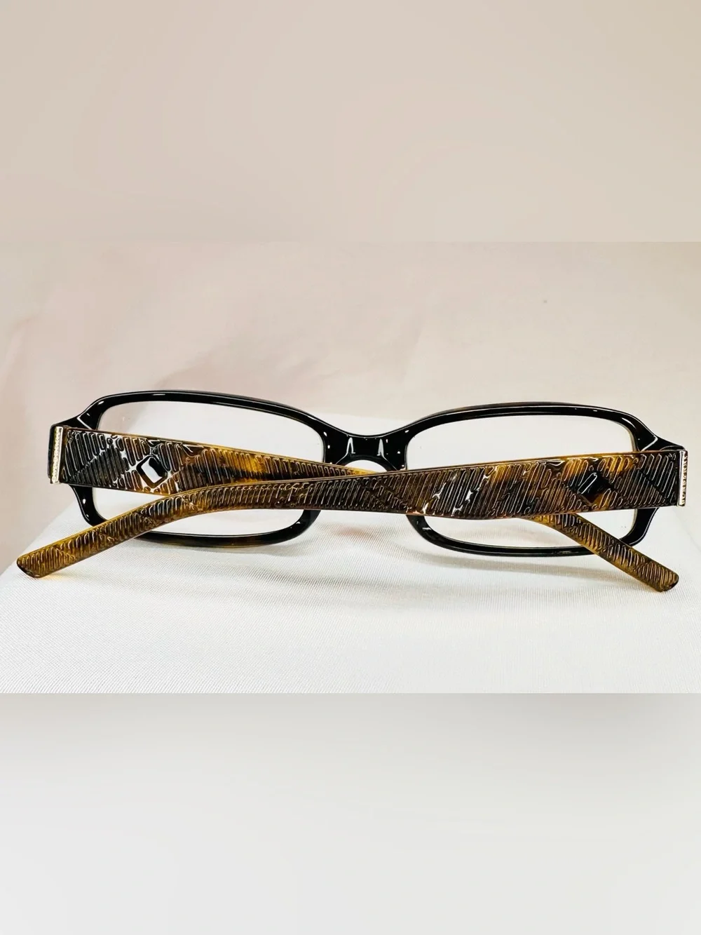 BURBERRY Tortoiseshell Pattern Rectangular Glasses with Metal Accent